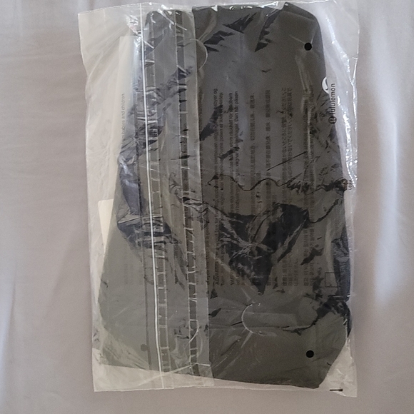 NWT ❤️Lululemon Align HR Short 4" Inseam Black Sizes 2 4 6❤️ - Picture 16 of 16